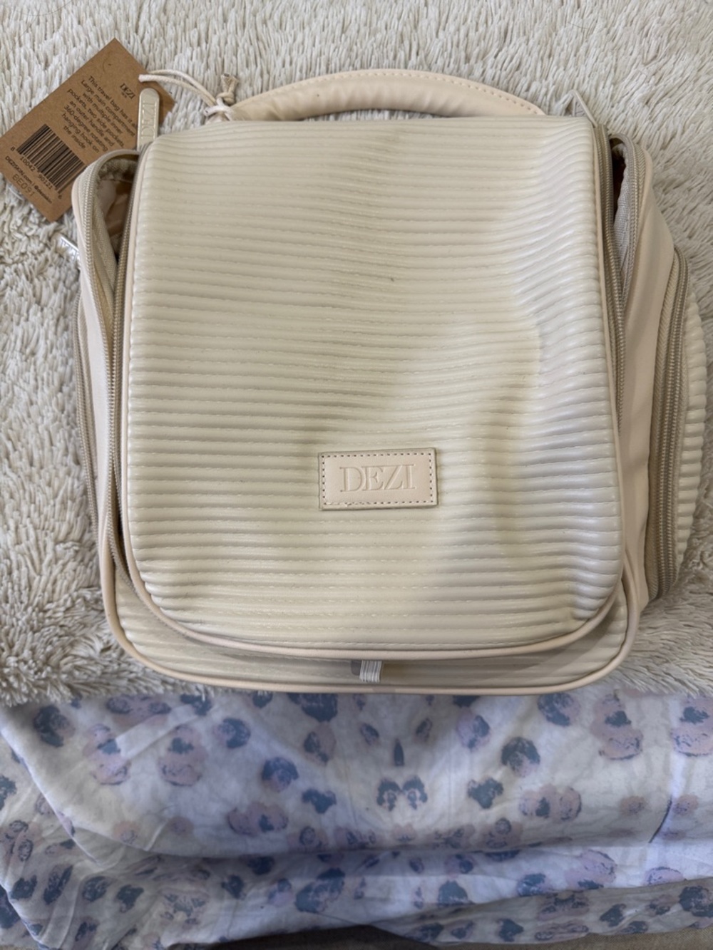 DEZI Cream Ribbed Cosmetic Travel Case
